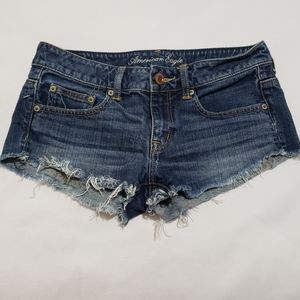 NWOT American Eagle outfitters womens Blue denim jean shorts size 4